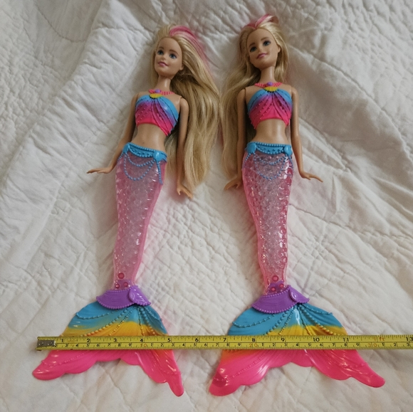 Rainbow light up mermaid barbie doll - Picture 4 of 6